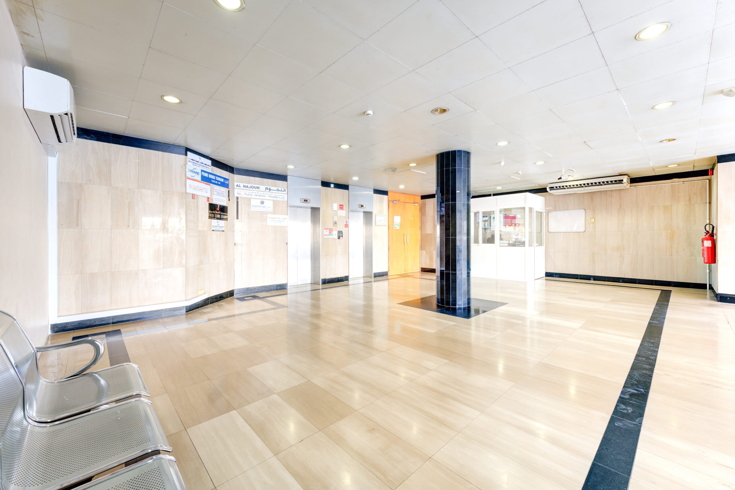 03 Lobby