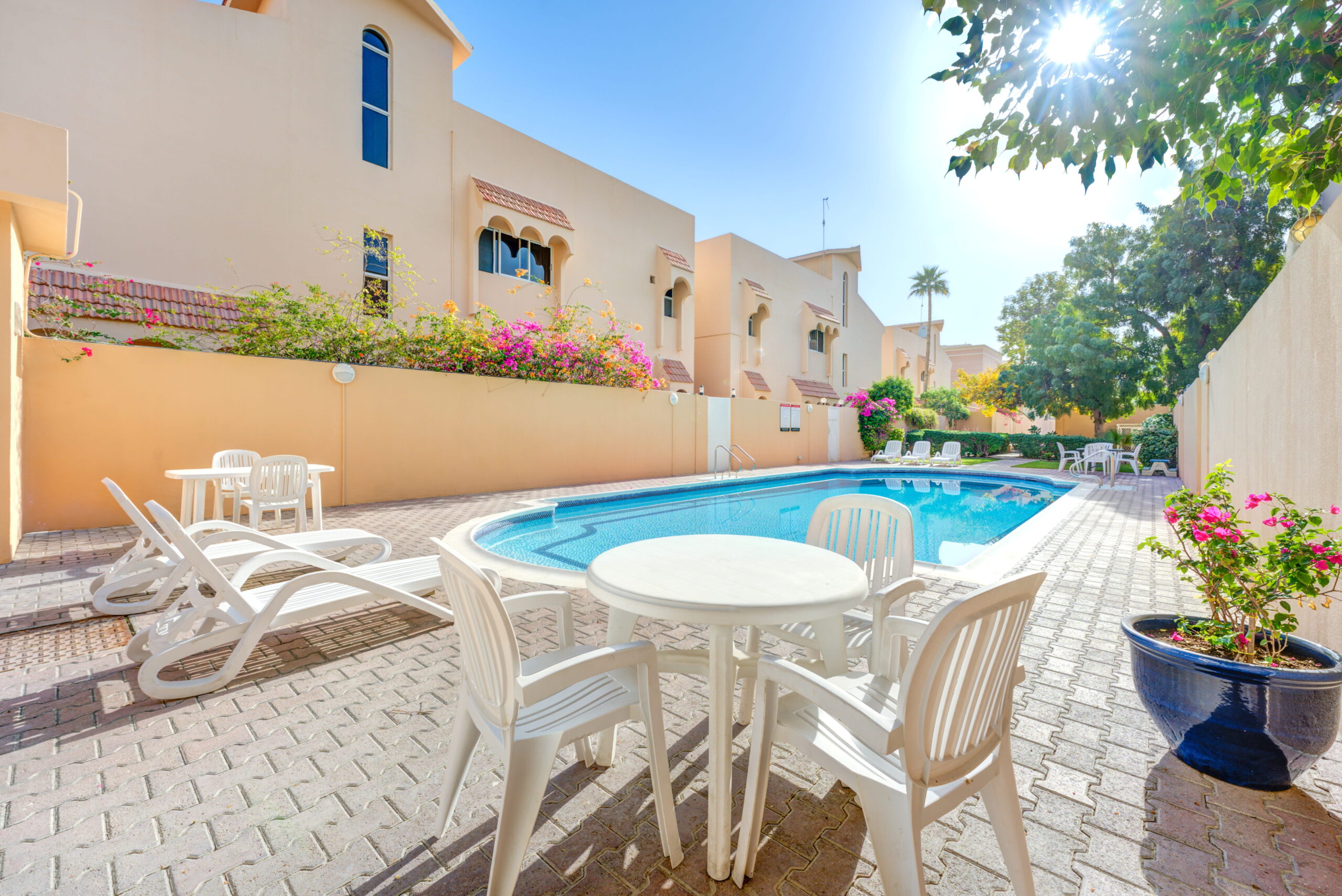 04 Swimming Pool