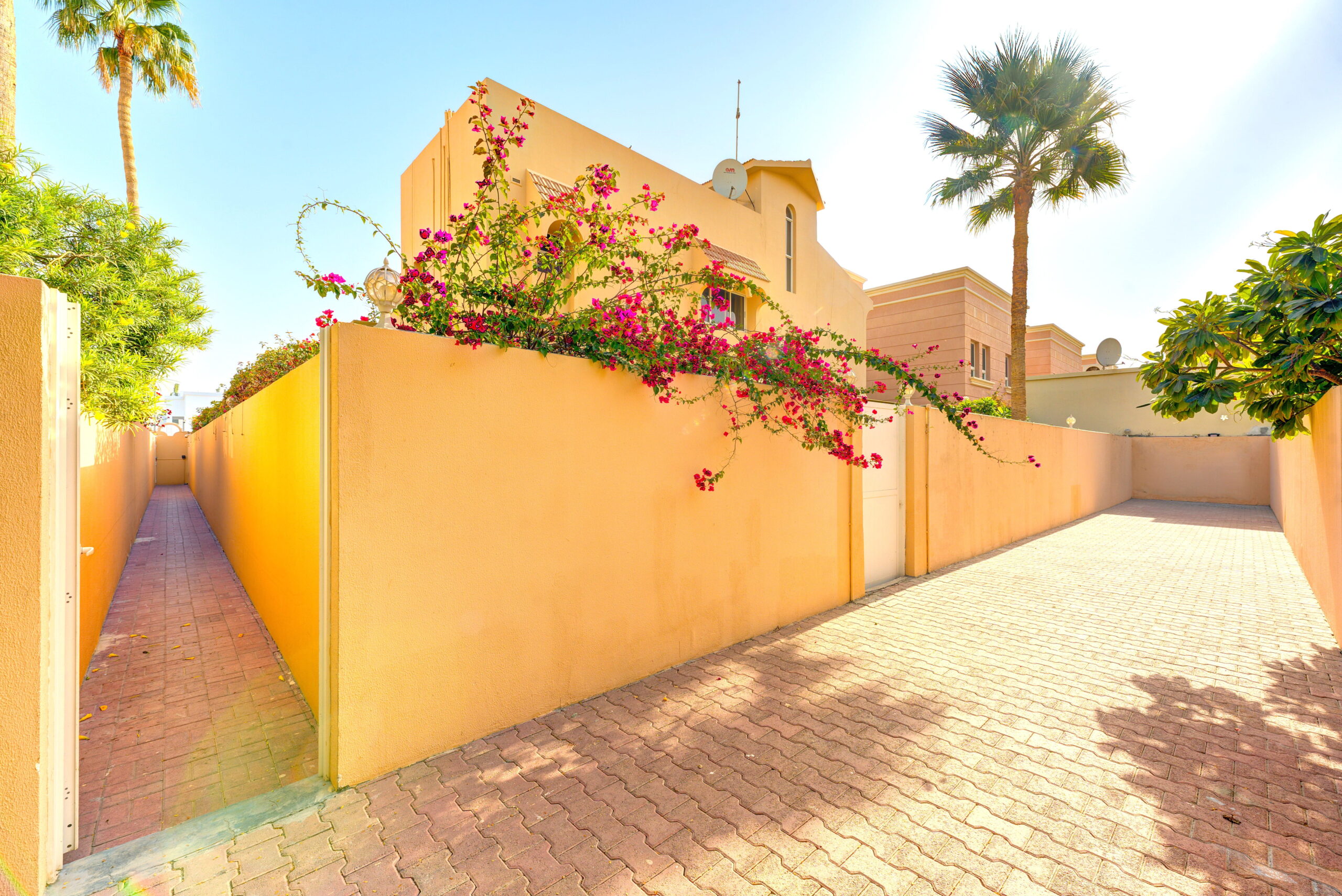 07 Walkway